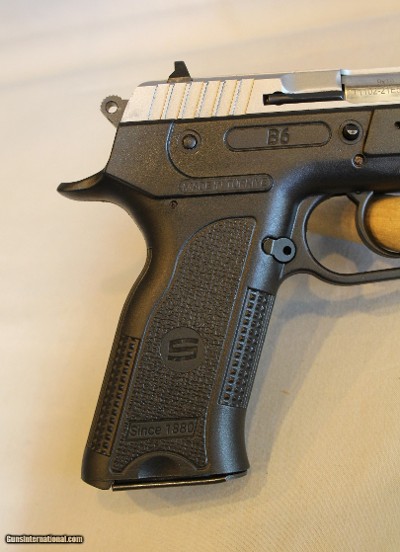 SAR B6 BLACK Body, STAINLESS Slide, 9mm, 17 - Image 4 of 12