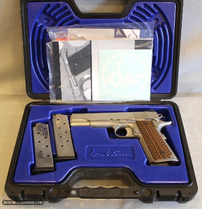 Dan Wesson Valor in .45 ACP, Stainless Steel