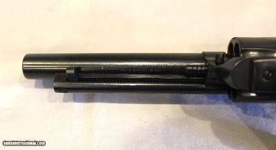 Ruger New Model Blackhawk in .45 Auto/.45 Colt - 5 1/2