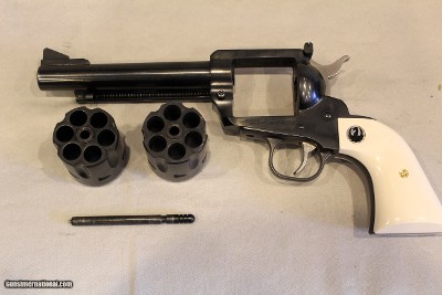 Ruger New Model Blackhawk in .45 Auto/.45 Colt - 5 1/2