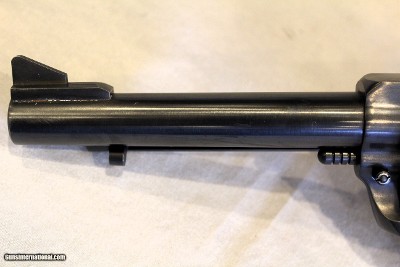 Ruger New Model Blackhawk in .45 Auto/.45 Colt - 5 1/2