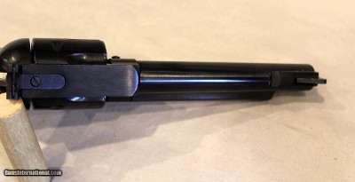Ruger New Model Blackhawk in .45 Auto/.45 Colt - 5 1/2