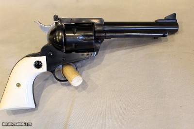 Ruger New Model Blackhawk in .45 Auto/.45 Colt - 5 1/2