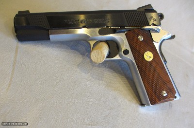 Colt Custom M1991A1 in .45ACP 5