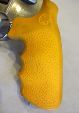 Smith & Wesson 460ES Emergency Survival 460 Mag Revolver - Collectible with Case - 10 of 16