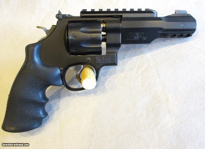 Smith & Wesson M&P R8 Revolver in .357