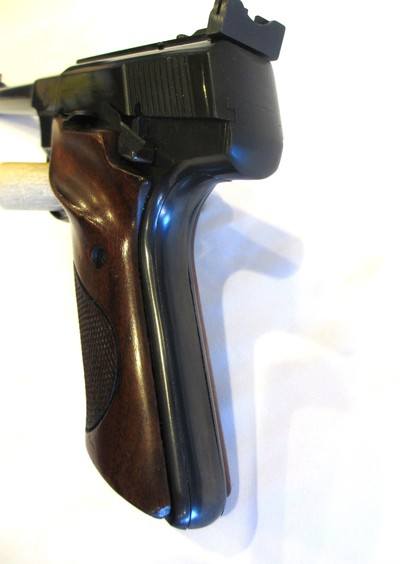 Colt Woodsman in .22 LR, 6