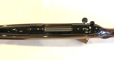 Like new Weatherby Mark V Deluxe 7mm Weatherby Mag 3+1 26