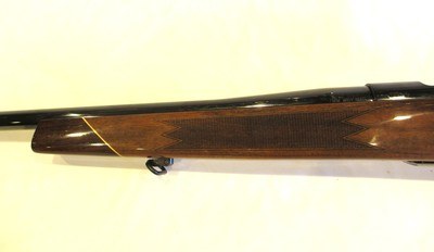 Like new Weatherby Mark V Deluxe 7mm Weatherby Mag 3+1 26