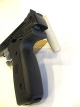 Smith & Wesson 22A 22LR 5.5-inch Two-Tone Rimfire Pistol - 9 of 10