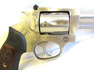 Ruger SP101 in 327 Federal 4.25 - Image 3 of 11