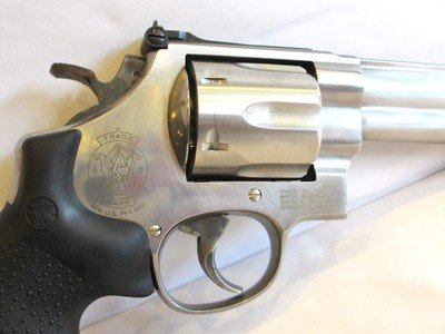 Smith & Wesson 629-4 in 44 Magnum 5