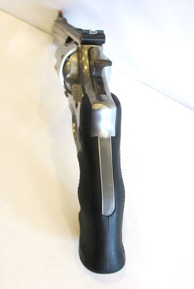 Smith & Wesson 629-4 in 44 Magnum 5