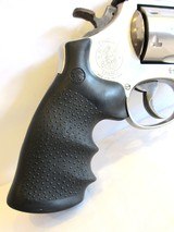 Smith & Wesson 629-4 in 44 Magnum 5