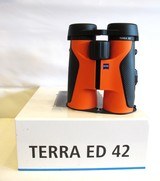 Like new Zeiss Terra Ed 10x42 Black/Blaze Orange Binoculars - Image 1 of 6