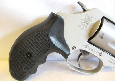 Smith & Wesson 637-2 in 38 Special - Image 2 of 14