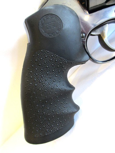 Smith & Wesson Model 57 in 41 Magnum - Image 2 of 11