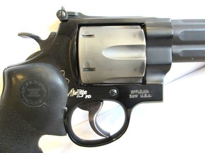 Smith & Wesson Model 329PD Air Lite PD in 44 Magnum - Image 3 of 16
