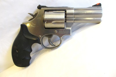 Smith & Wesson Model 696-1 .44 Special, 3