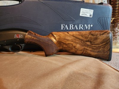Fabarm L4S Sporting 12 ga. 28" with accessories - Image 6 of 11