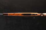 Weatherby Mark V .300 Whby - 4 of 8