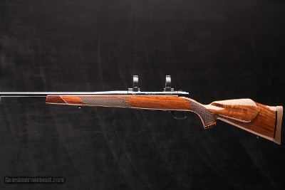 Weatherby Mark V Deluxe .300 Wby Mag