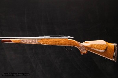 Weatherby Mark V Deluxe 7mm Whby Mag - Image 2 of 8