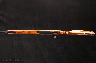 Weatherby MKV Deluxe .300 Whby Mag - Image 5 of 8