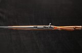 Weatherby MKV Deluxe .300 Whby Mag - 3 of 8