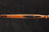 Weatherby MKV Deluxe .300 Whby Mag - 6 of 8