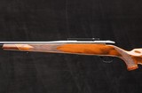 Weatherby MKV Deluxe .300 Whby Mag - 2 of 8