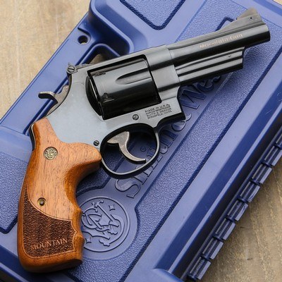 Smith & Wesson 29 MTN Revolver .44 Mag - Image 2 of 2