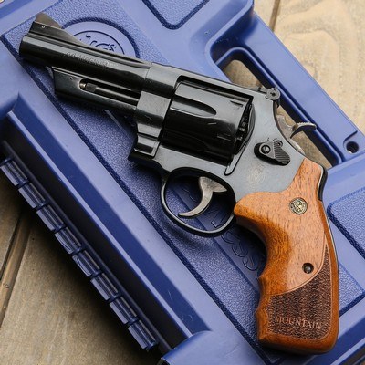 Smith & Wesson 29 MTN Revolver .44 Mag