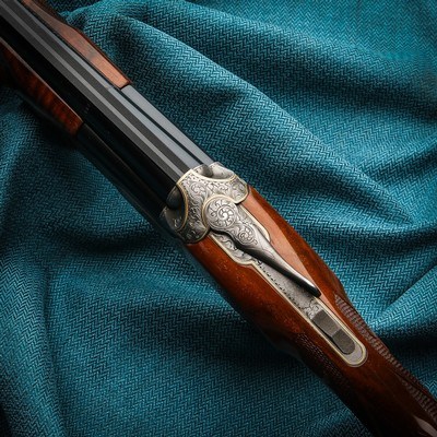Kolar 12g Skeet Gold Elite 2 Barrel Set Factory Engraved and Upgraded Wood - Image 4 of 8