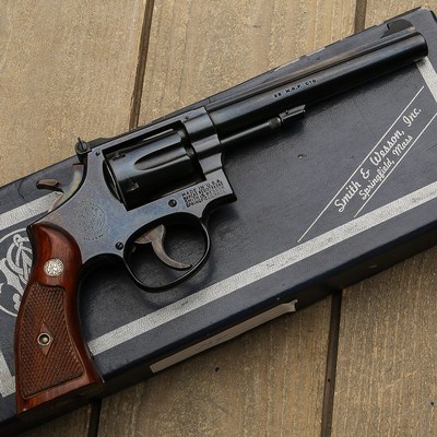 Smith & Wesson Model 48 .22 WMR - Image 1 of 2