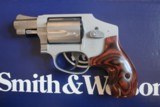 Smith & Wesson 642-2 Lady Smith ANIB FREE SHIPPING - 1 of 3