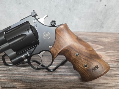 Korth Mongoose .44mag 6