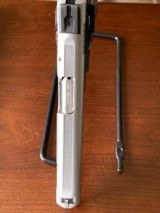 Smith & Wesson SW1911TA, Nickel 45 ACP cal E Series - 8 of 11