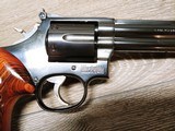 Smith & Wesson 586 Distinguished Combat Magnum - 4 of 14