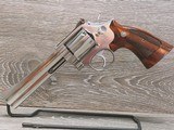 Smith & Wesson Model 686-1 - 2 of 10
