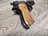 Smith & Wesson Model 39-2 Like New Condition - 4 of 11