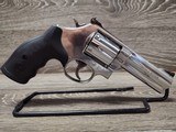 Smith & Wesson Model 686-4 - 2 of 12