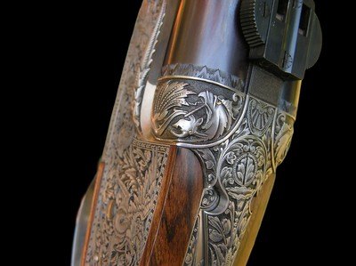 LIKE NEW AND UNFIRED - HOLLAND & HOLLAND ROYAL DELUXE DOUBLE RIFLE .375 H&H FLANGED MAGNUM - PHILIPPE GRIFNEE ENGRAVED - Image 9 of 19