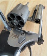 Smith & Wesson (S&W) Model 646 .40 S&W LNIB in Factory Aluminum Case with all Documentation - 9 of 14