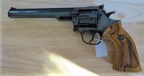 Dan Wesson Model 15-2R 357 mag Pistol Pack; 5-Barrel Assemblies with Accessories - Excellent Condition - 2 of 15