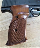 Smith & Wesson S&W Model 41 22LR - Factory Brake,Original Box with 2 Factory Magazines A70 - 5 of 13