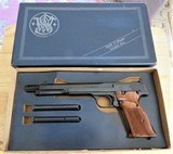 Smith & Wesson S&W Model 41 22LR - Factory Brake,Original Box with 2 Factory Magazines A70 - 1 of 13