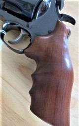 Dan Wesson Model 40 V8S – 357 Supermag - 102 - 14 of 15