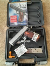 SIG 1911 ULTRA TWO-TONE 45 ACP (1911U-45-TSS) - 2 of 6