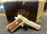 Colt Combat Commander 1911 45acp - Image 1 of 4